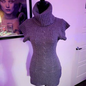 Red Paint Collection grey knit sweater/cap slv. small